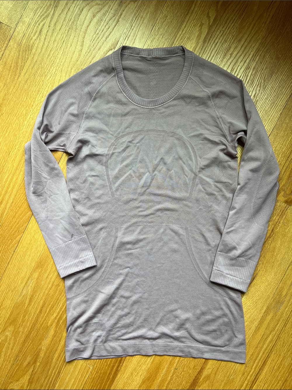 Lululemon Swiftly Tech Long Sleeve Crew Neck Performance Top dusty rose size 8